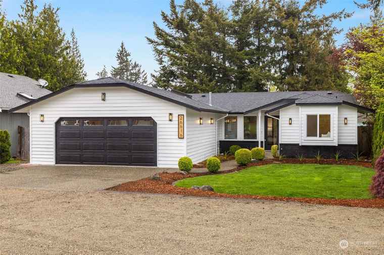 Photo of 26616 221st Ave SE Maple Valley, WA 98038