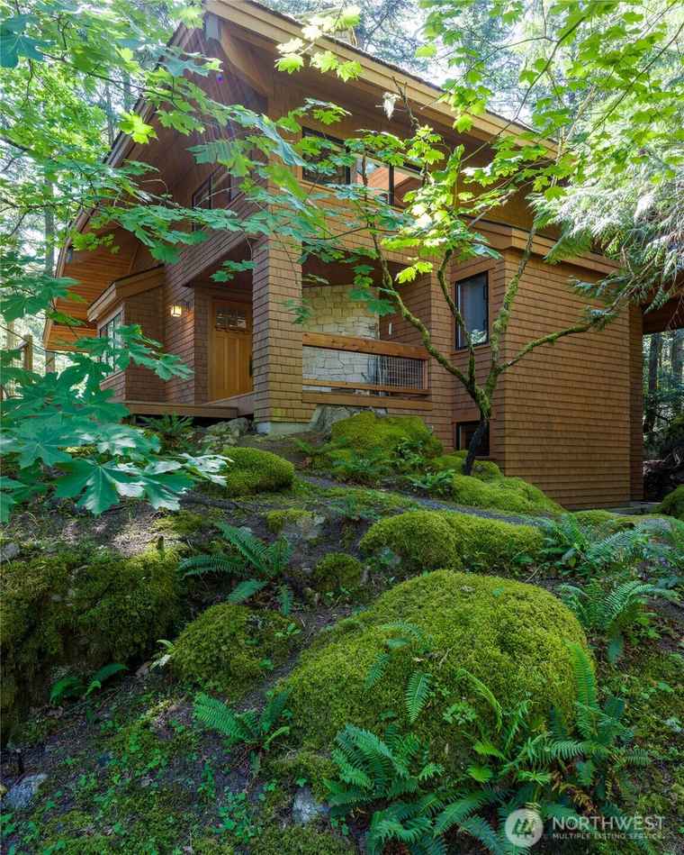 Photo of 150 Guilford Farm Rd Orcas Island, WA 98245