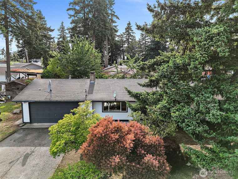 Photo of 25035 34th Ave S Kent, WA 98032
