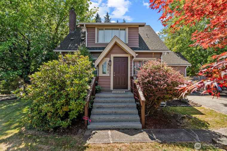 Photo of 3301 Columbia Heights Rd Longview, WA 98632