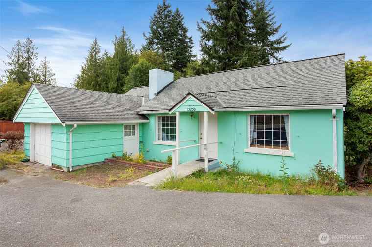 Photo of 13230 Beverly Park Rd Mukilteo, WA 98275