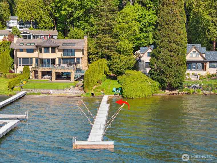 Photo of 5047 84th Ave SE Mercer Island, WA 98040