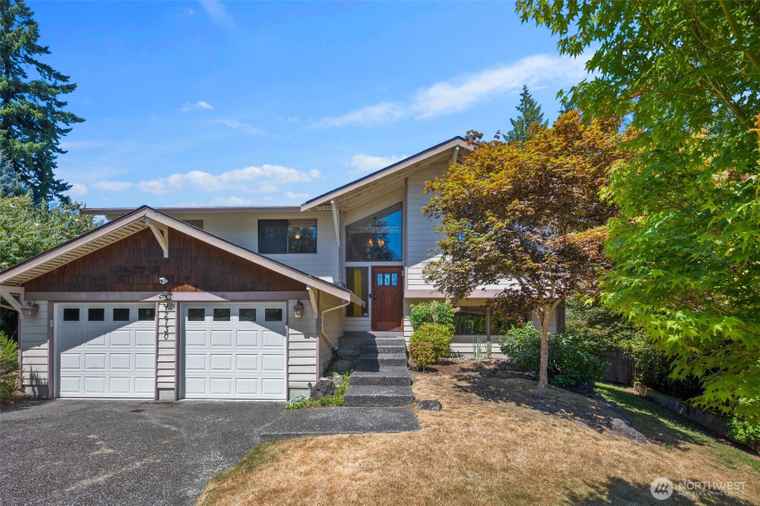 Photo of 12730 SE 73rd St Newcastle, WA 98056
