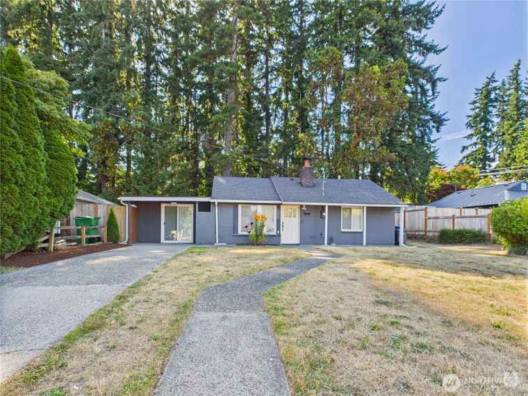 Photo of 23004 52nd Ave W Mountlake Terrace, WA 98043