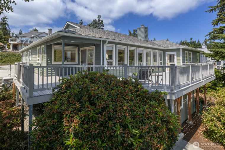 Photo of 1201 Hill Pl Port Townsend, WA 98368