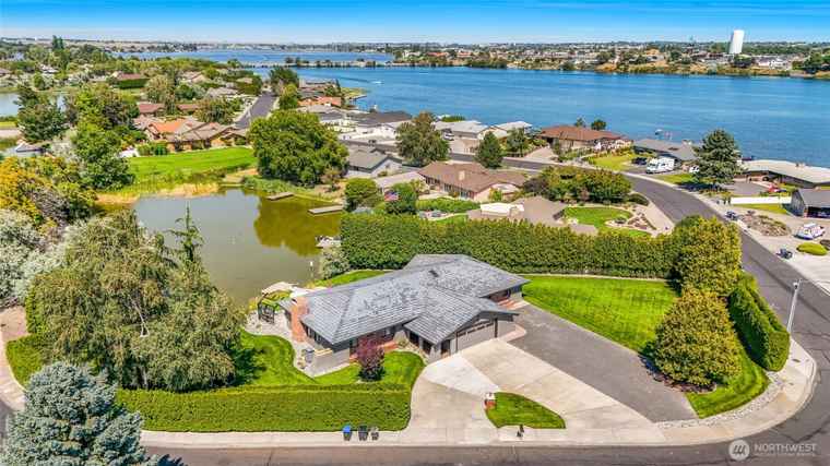 Photo of 905 S Laguna Dr Moses Lake, WA 98837
