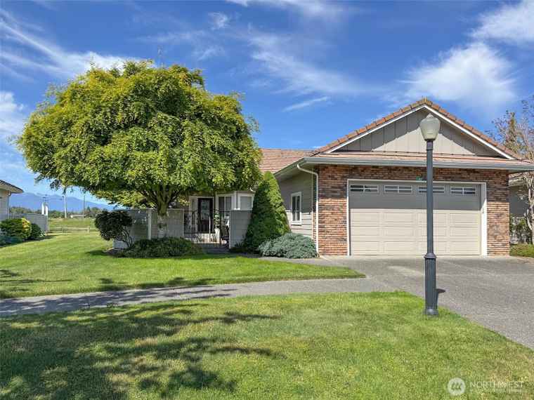 Photo of 40 Cascadia Loop Sequim, WA 98382