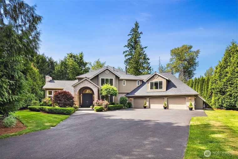 Photo of 23826 SE 59th St Issaquah, WA 98029
