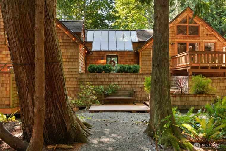 Photo of 142 Resolute Ln Port Ludlow, WA 98365