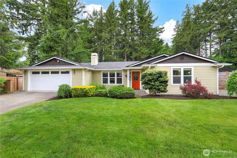 Photo of 23208 SE 267th Pl Maple Valley, WA 98038