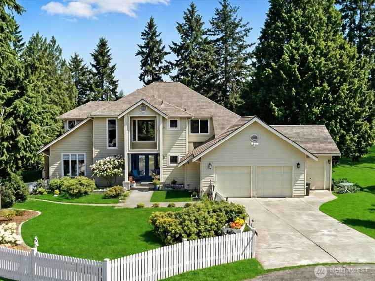 Photo of 30 Muir Ct Port Ludlow, WA 98365