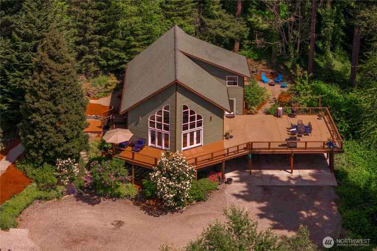 Photo of 10507 48th St E Edgewood, WA 98372