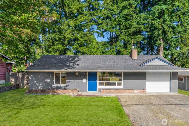 Photo of 22901 60th Ave W Mountlake Terrace, WA 98043
