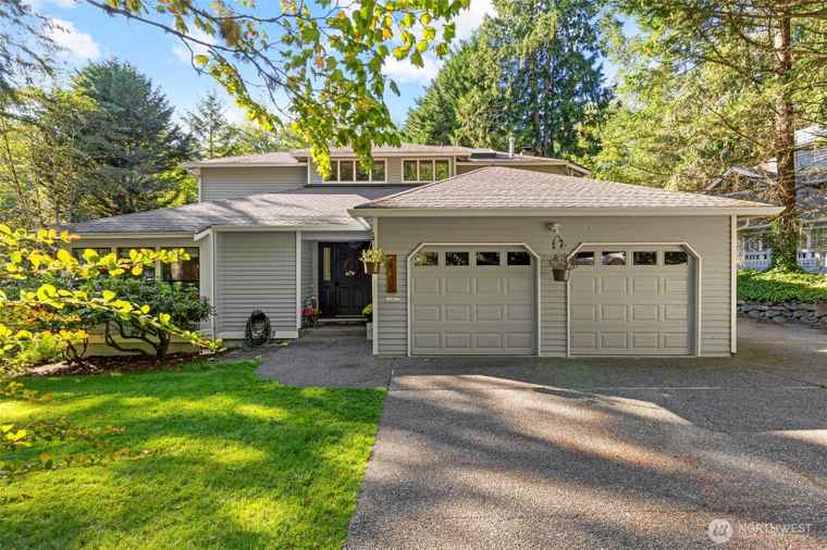 Photo of 14205 Crown Point Pl NW Silverdale, WA 98383