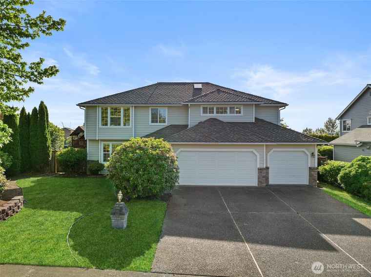 Photo of 7109 SE 135th Pl Newcastle, WA 98059