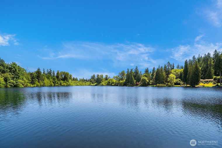 Photo of 13055 SE 76th St Newcastle, WA 98056