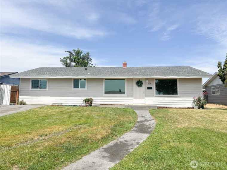 Photo of 308 N Dale Rd Moses Lake, WA 98837