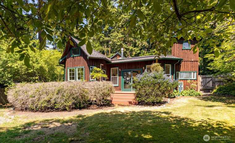 Photo of 5804 Pirate Ln Freeland, WA 98249