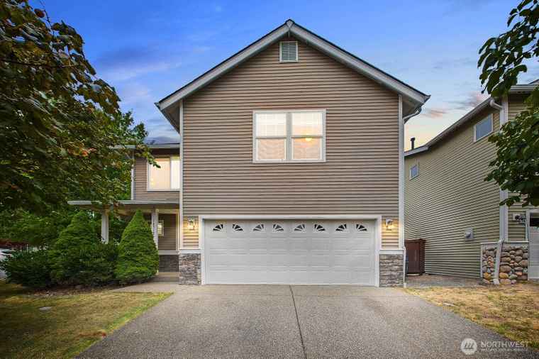 Photo of 19712 99th St E Bonney Lake, WA 98391