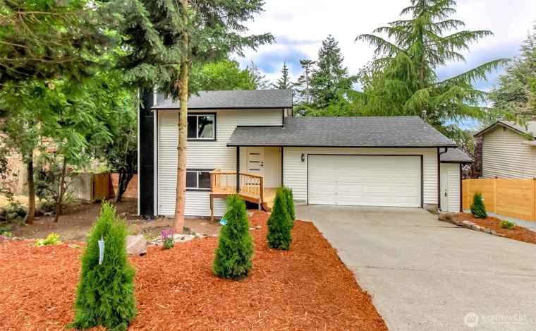 Photo of 21241 S 29th Ave SeaTac, WA 98198