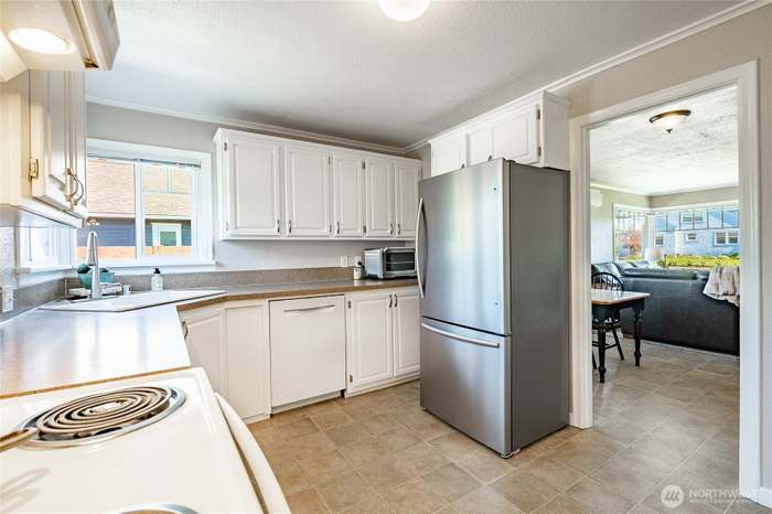 325 British Columbia Ave, Lynden, WA 98264 | For Sale