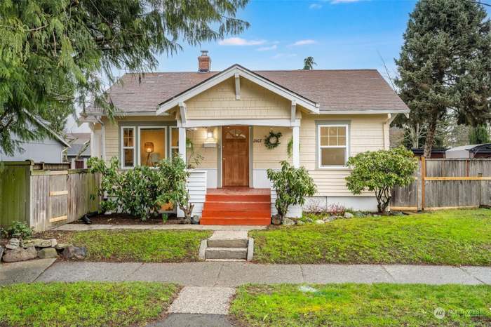 2607 S 11th, Tacoma, WA 98405 | MLS# 2196167 | Redfin