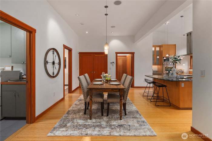 12905 NE 94th St, Kirkland, WA 98033 | MLS# 2354544 | Redfin