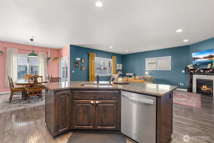 123 Zephyr Dr, Silverlake, WA 98645 | For Sale ($465,000
