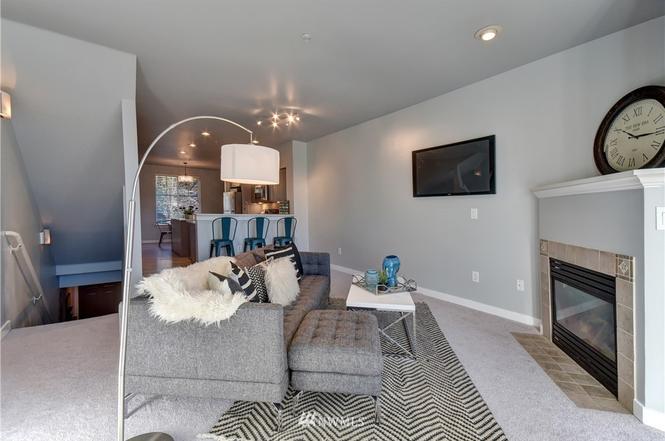 とわページ 16125 NE 95th Ct, Redmond, WA 98052 | MLS #2245421 | Compass