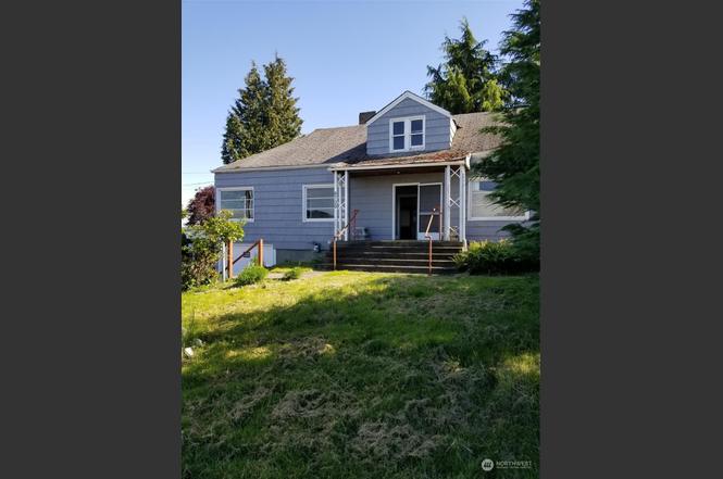 8739 S 113th St, Seattle, WA 98178 | Redfin
