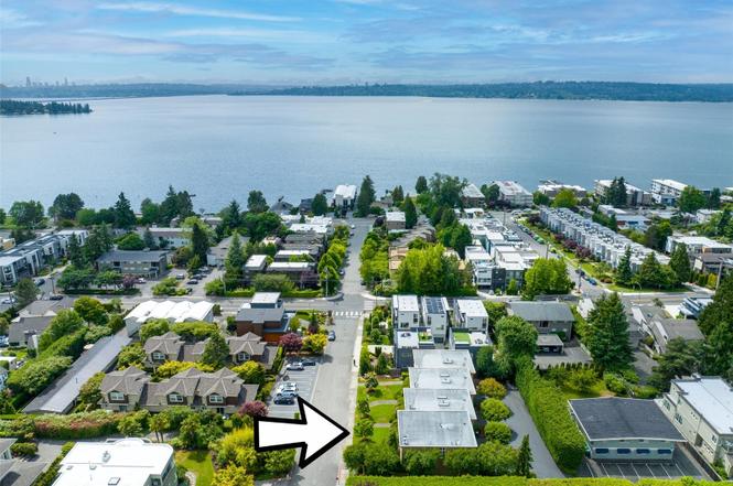 10218 NE 62nd St, Kirkland, WA 98033 | MLS# 2166460 | Redfin