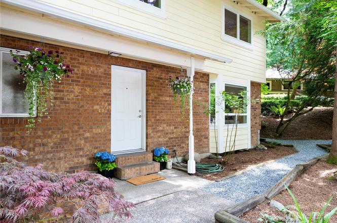 9930 SE 40th St, Mercer Island, WA 98040 | Redfin