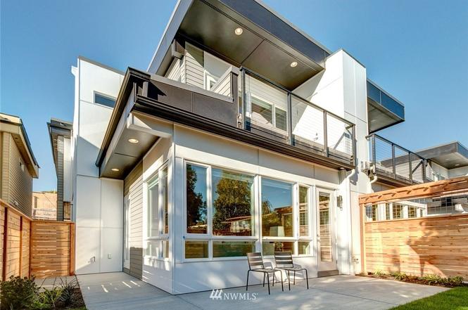 4th street  210 4th Ct S (Unit 4), Kirkland, WA 98033 | Redfin
