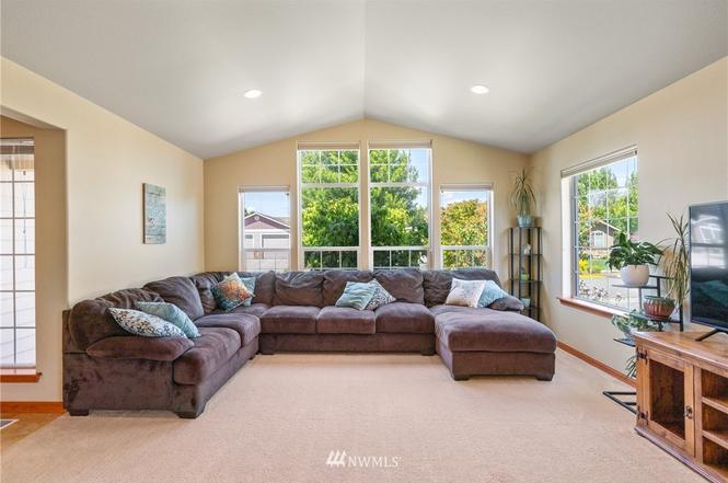 1394 Boulder Loop, East Wenatchee, WA 98802 | MLS# 1781720 ...
