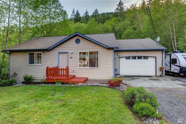 Just Listed Perfectly Secluded 3 Bed 2 75bath Log Home Near Spencer Spit State Park Includes Additional Separate Guest Garden Tub Built In Buffet Maine House