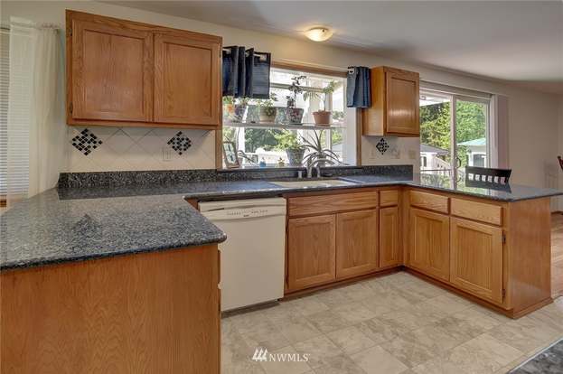 10947 Capitola Pl NW, Silverdale, WA 98383 | MLS# 1133217 | Redfin