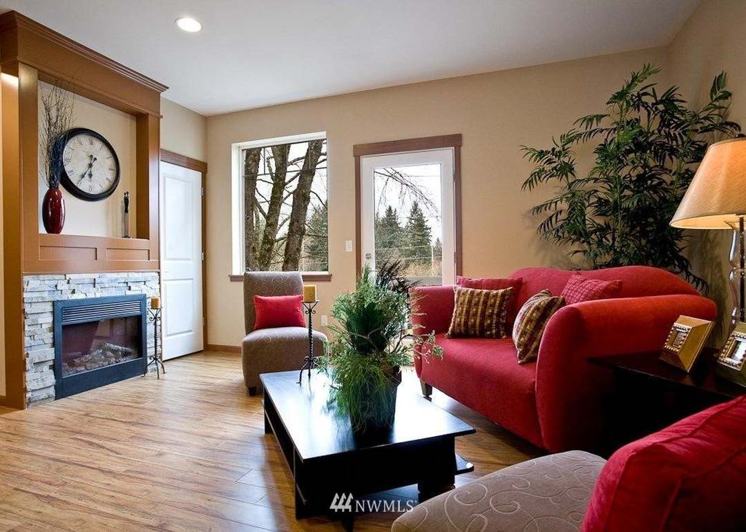 5913 212th Pl SW #1, Mountlake Terrace, WA 98043