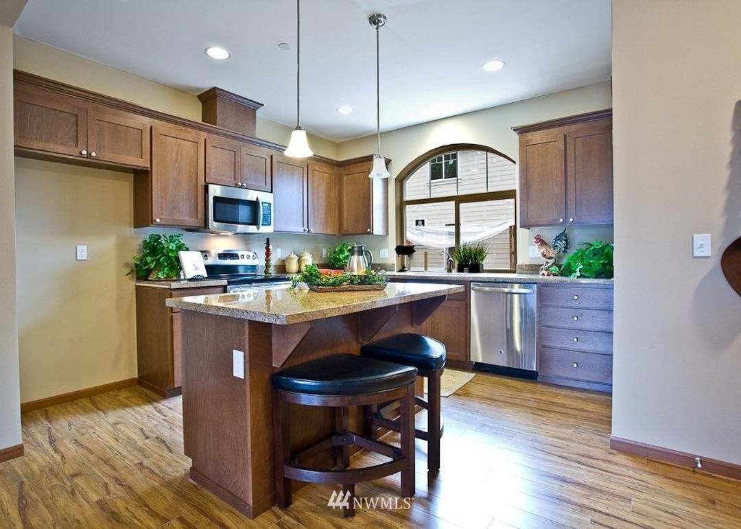 5913 212th Pl SW #1, Mountlake Terrace, WA 98043
