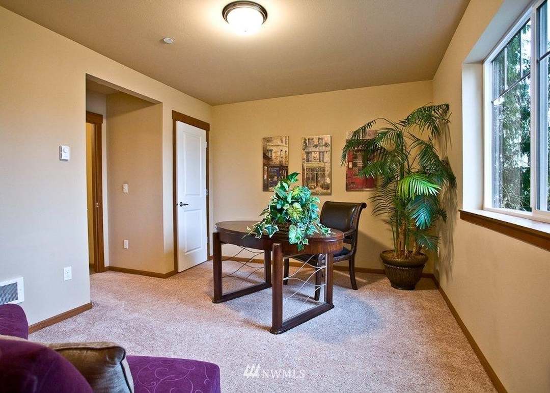 5913 212th Pl SW #1, Mountlake Terrace, WA 98043