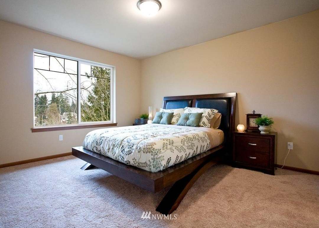 5913 212th Pl SW #1, Mountlake Terrace, WA 98043