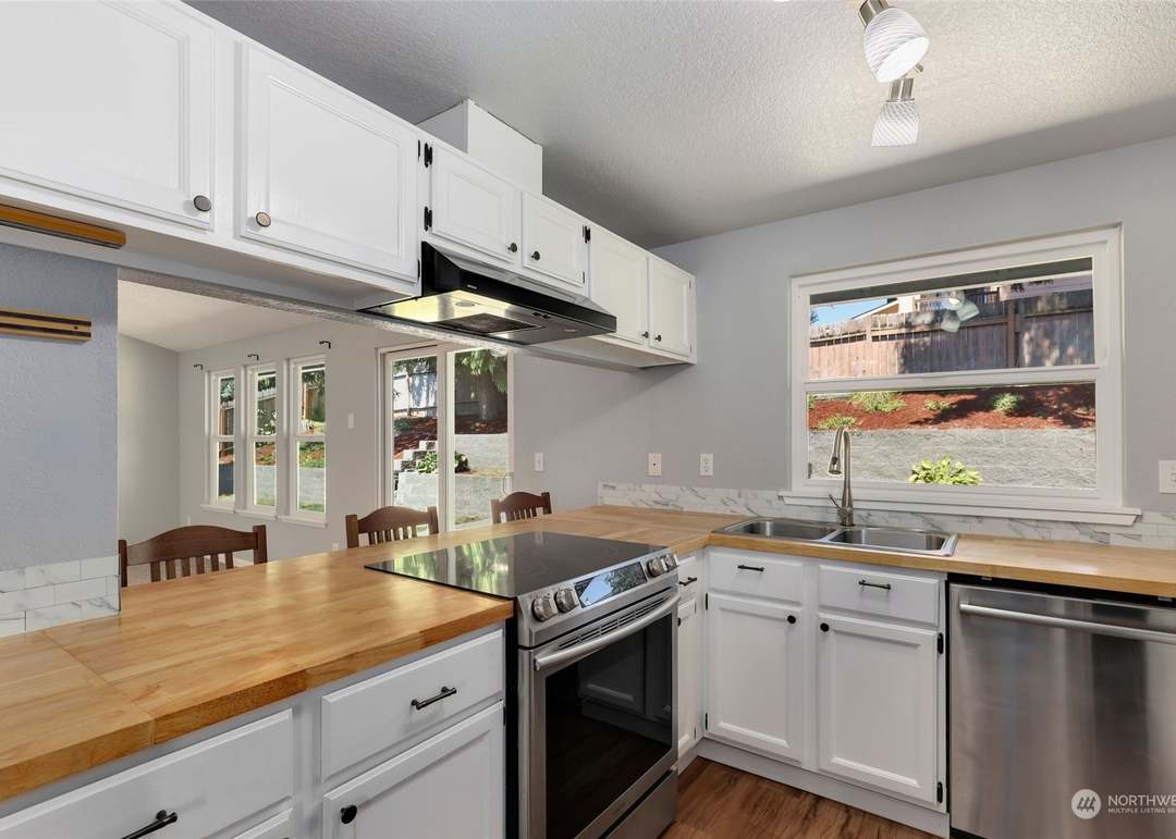 4724 S 301st Dr, Auburn, WA 98001