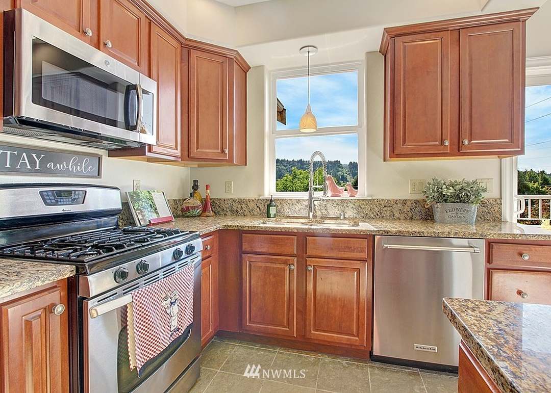 275 E Sunset Way Unit 3A, Issaquah, WA 98027