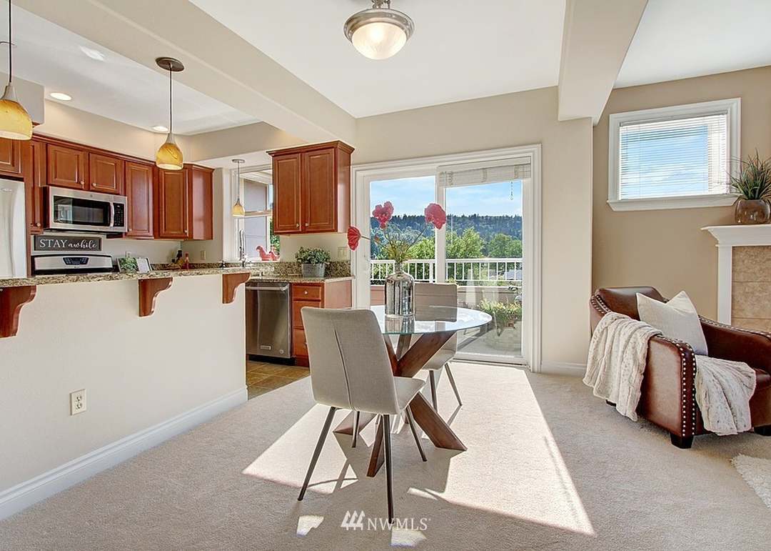 275 E Sunset Way Unit 3A, Issaquah, WA 98027