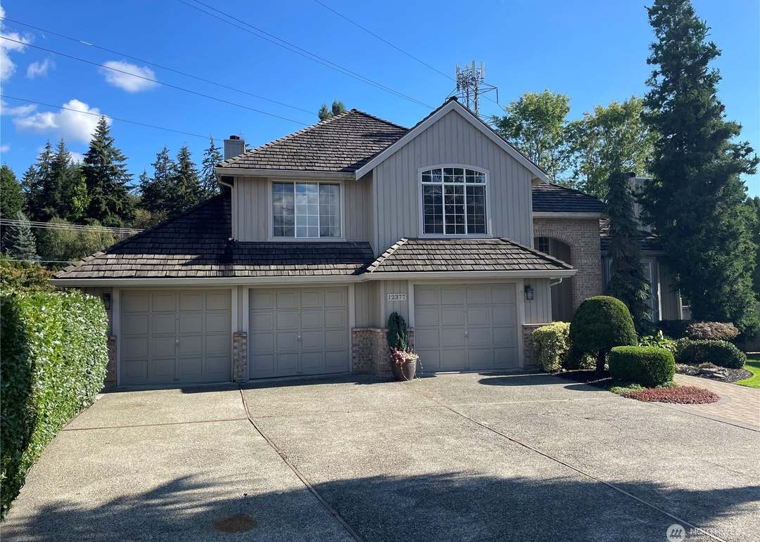 12377 NE 3rd Pl, Bellevue, WA 98005 | Redfin