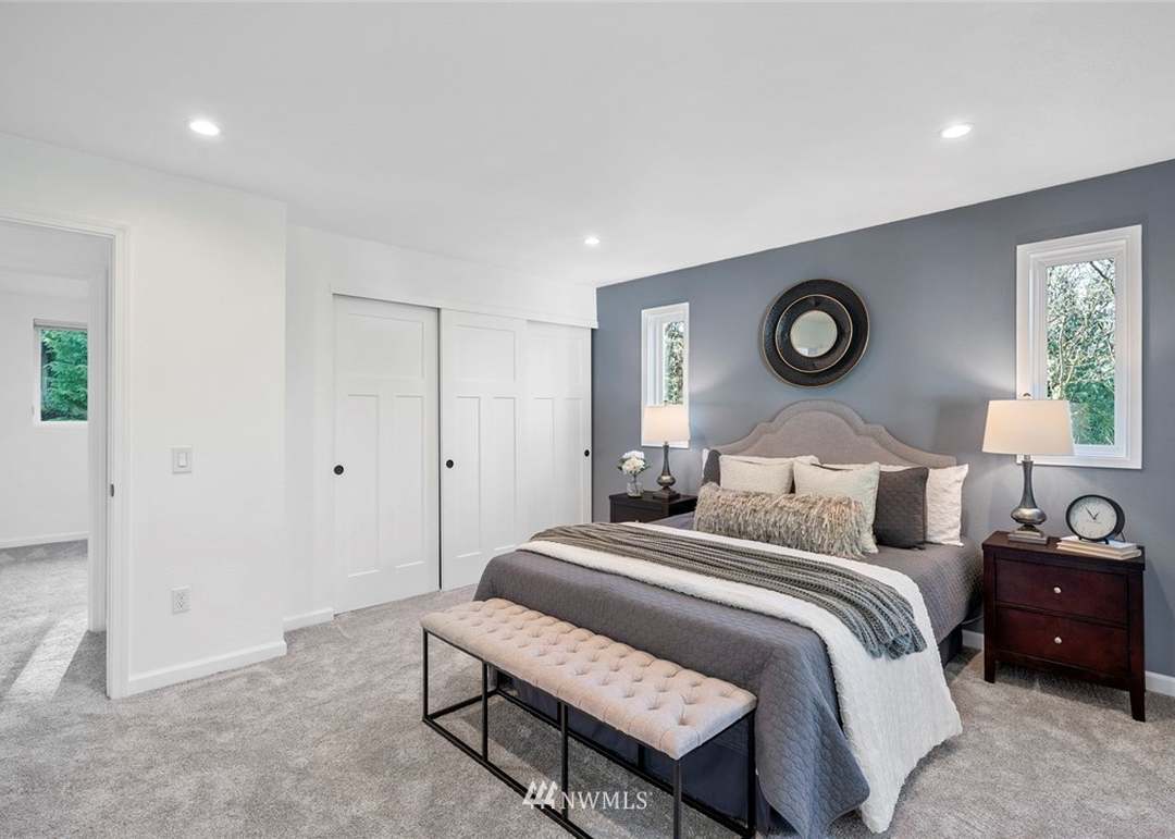 205 Mt Pilchuck Ave SW, Issaquah, WA 98027