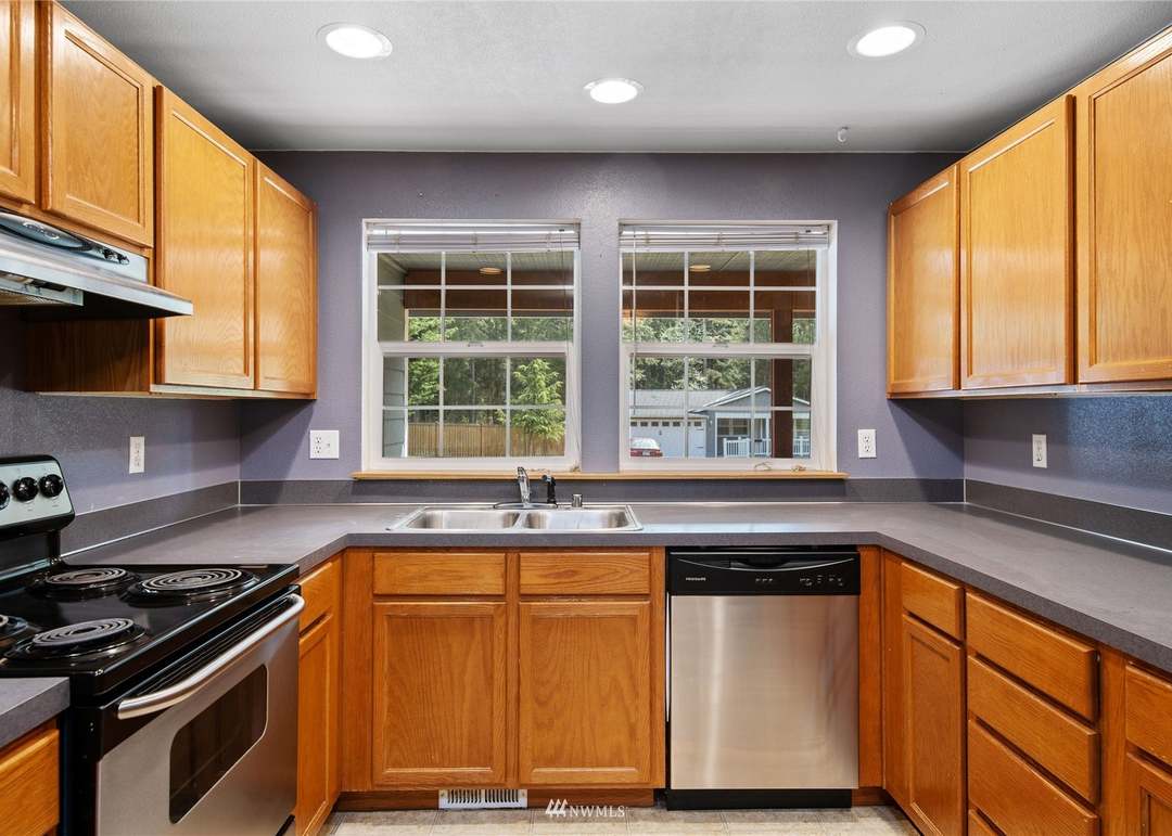 13402 104th Avenue Ct NW, Gig Harbor, WA 98329