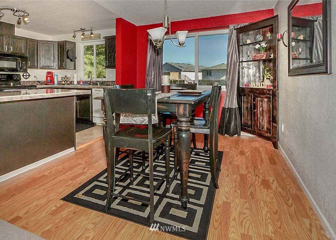 10615 56th Ave NE, Marysville, WA 98270
