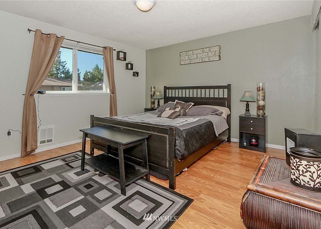 10615 56th Ave NE, Marysville, WA 98270
