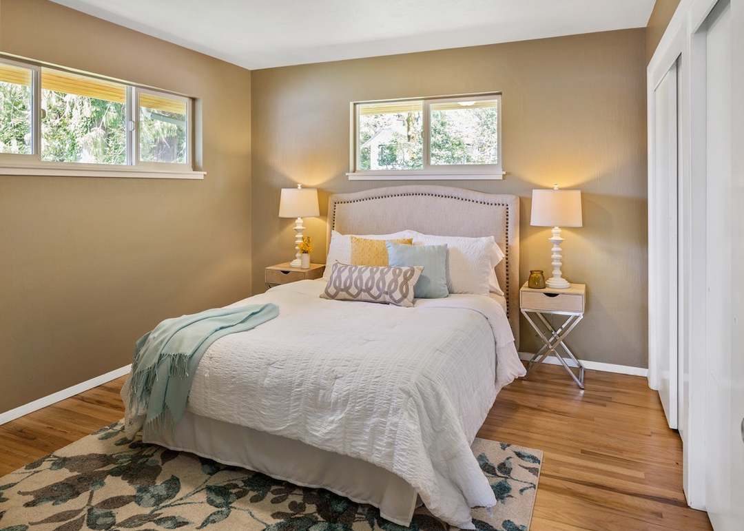 6701 Lake Dr, Bremerton, WA 98312