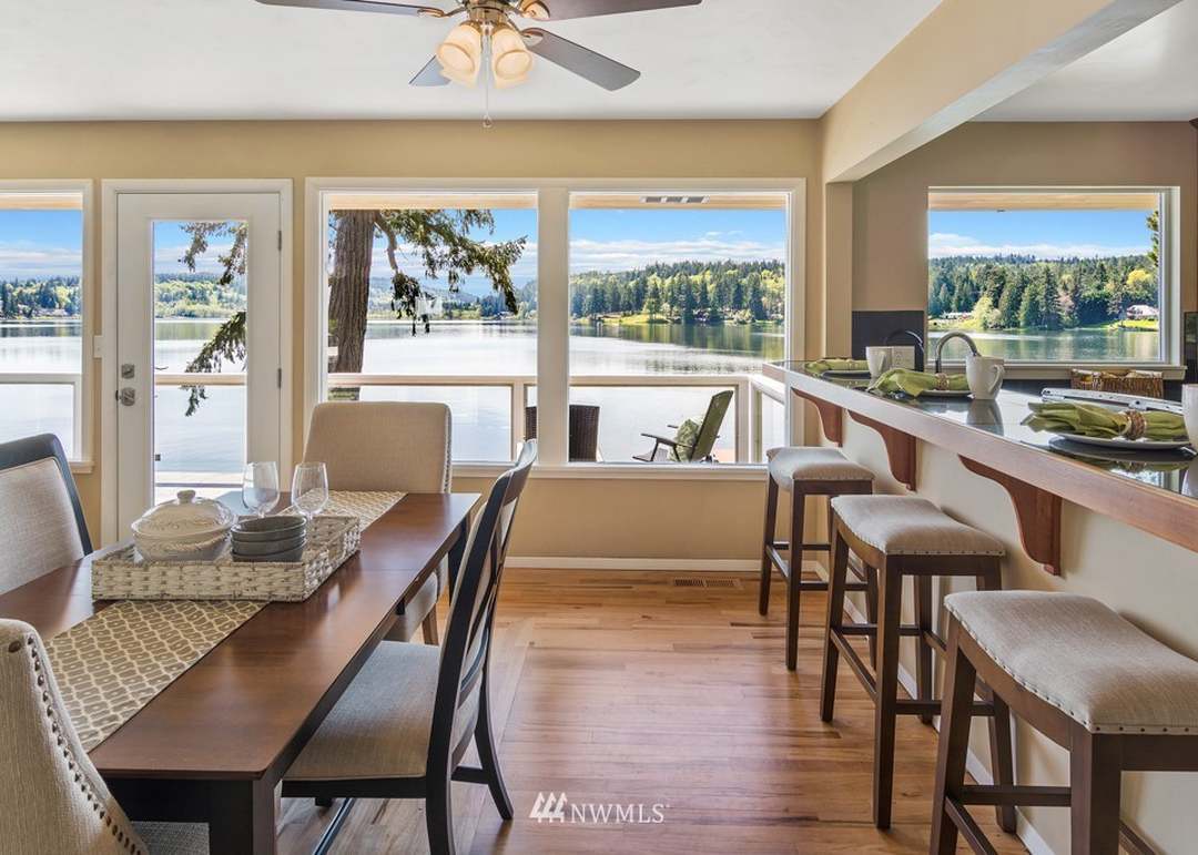 6701 Lake Dr, Bremerton, WA 98312